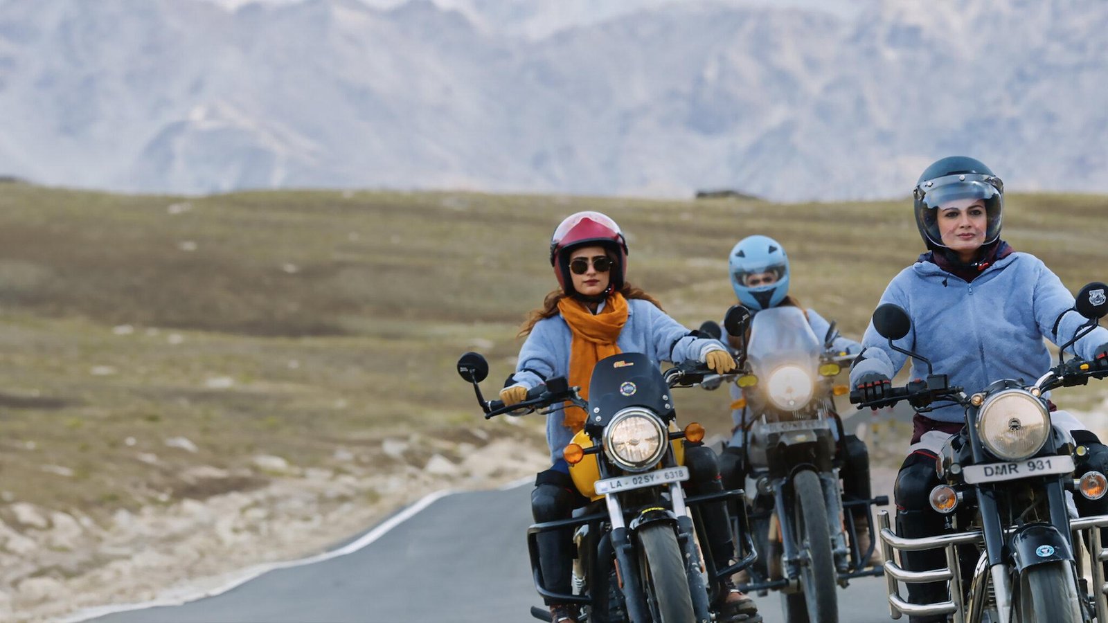 Ladakh Women's Group Tour - Pangong Lake Adventure